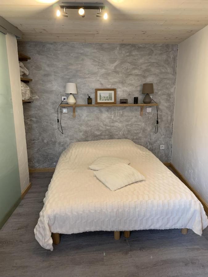 La Combe De Moulin Apartment เปเซย์-น็องครัวซ์ ภายนอก รูปภาพ